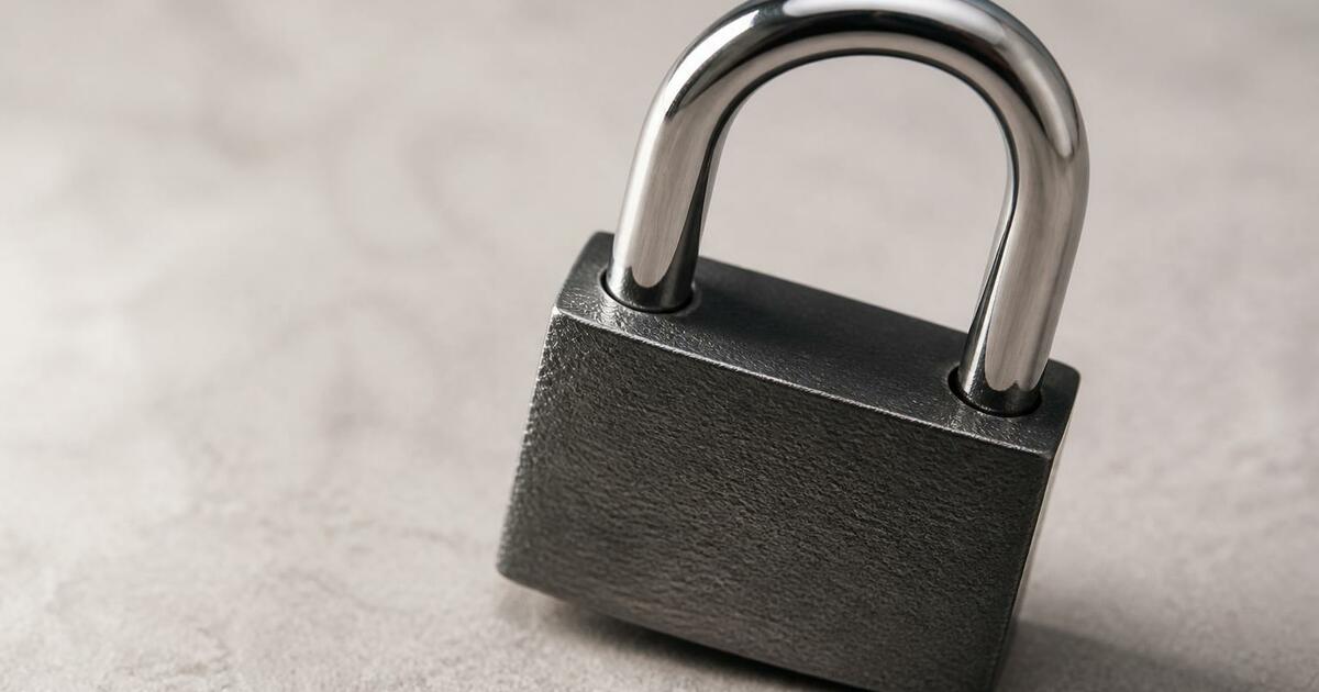 Двое осуждены за хищение 234 млн рублей у дольщиков в Новосибирске В Новосибирске суд вынес приговор двум руководи...